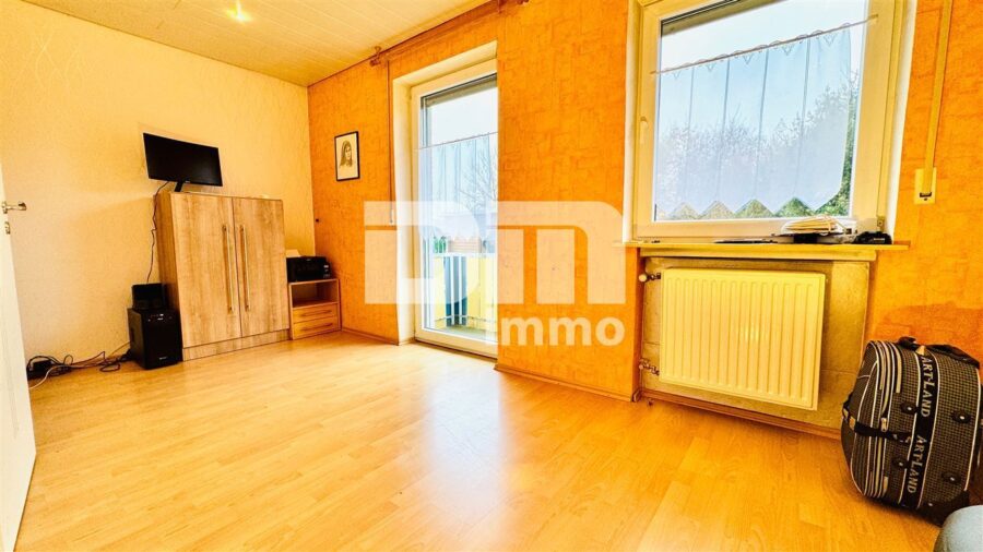(R)erserviert!!!Einfamilienhaus mit 2 Balkonen, Garten / Freisitz + Garage in gesuchter Wohnlage - OG Kinderzimmer / Gästezimmer